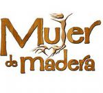 mujer de madera